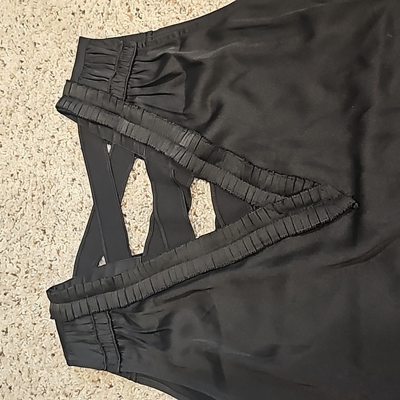 WHITE HOUSE BLACK MARKET TOP - Picture 9 of 13